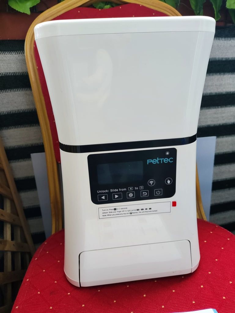 PetTec 5L programowalny karmnik dla kotów i psów
