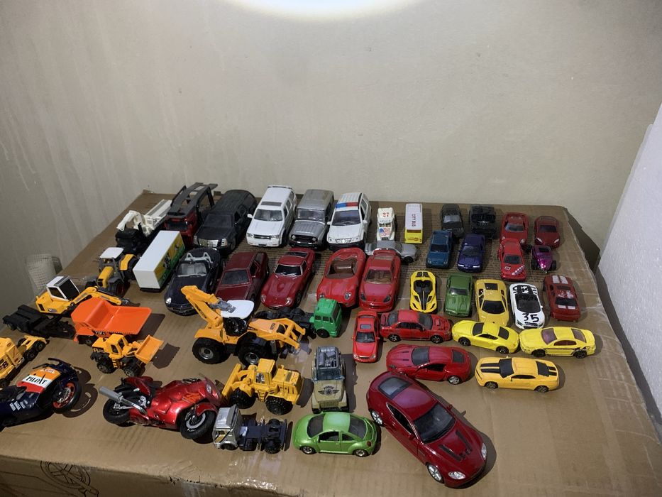 Лот модельки машинки спецтехніка