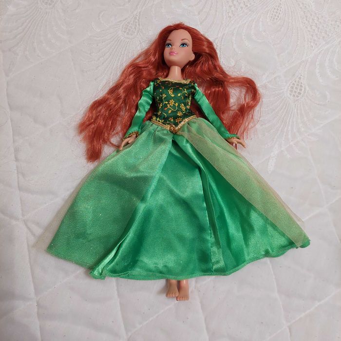 Boneca Fiona Shrek com vestido original