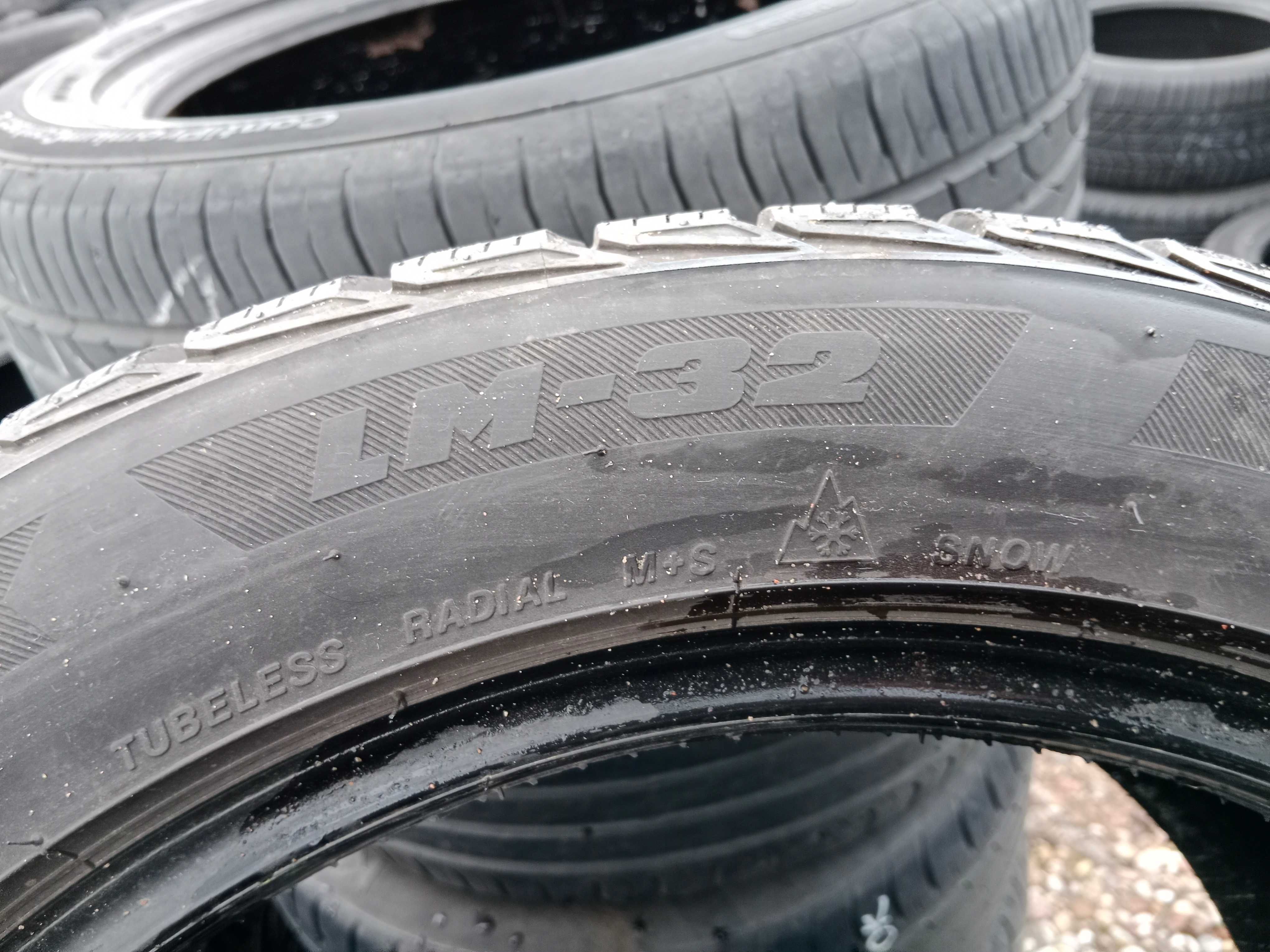 Opona używana 225/50R17 Bridgestone Blizzak LM-32 1szt.