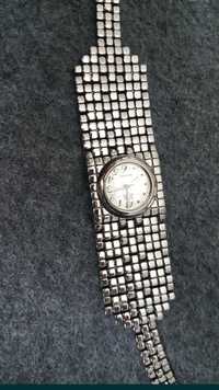 zegarek damski srebrny