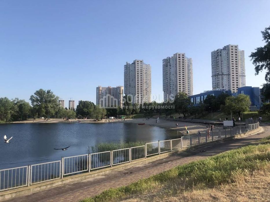 Срочно! 3к, Березняковская 30, недорого