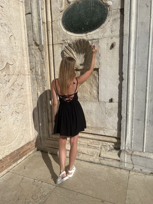 Сукня літня чорна