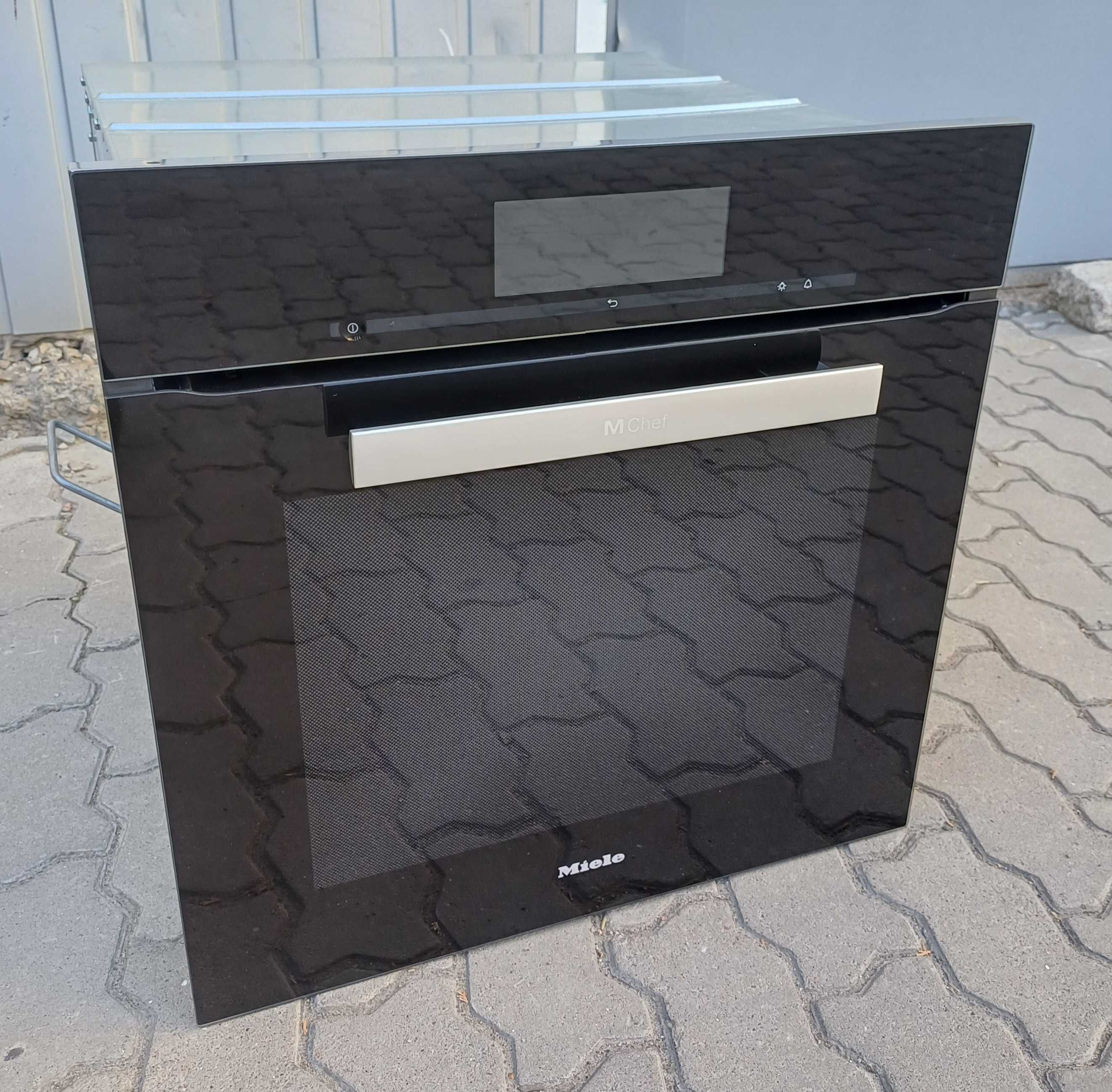 Вбудована духова шафа духовка пароварка Miele MShef DO6860 чорна