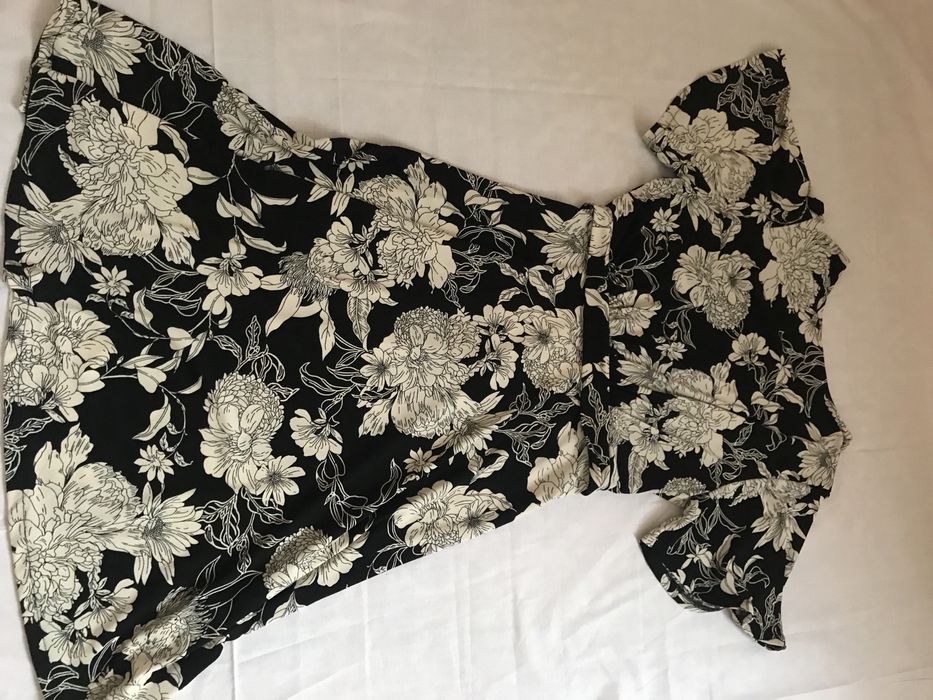 Sukienka używana -czarno-biala