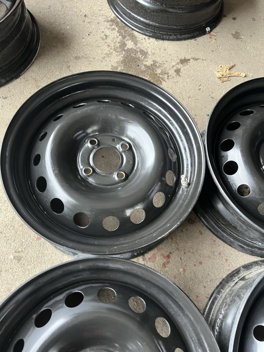 Felgi stalowe 4x100 15”  Renault