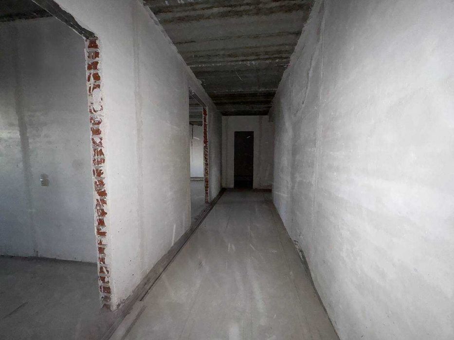 Простора 3к квартира з гарним видом в затишному районі