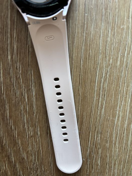 Jak nowy Samsung galaxy watch 4 bardzo malo uzywany różowy 20mm