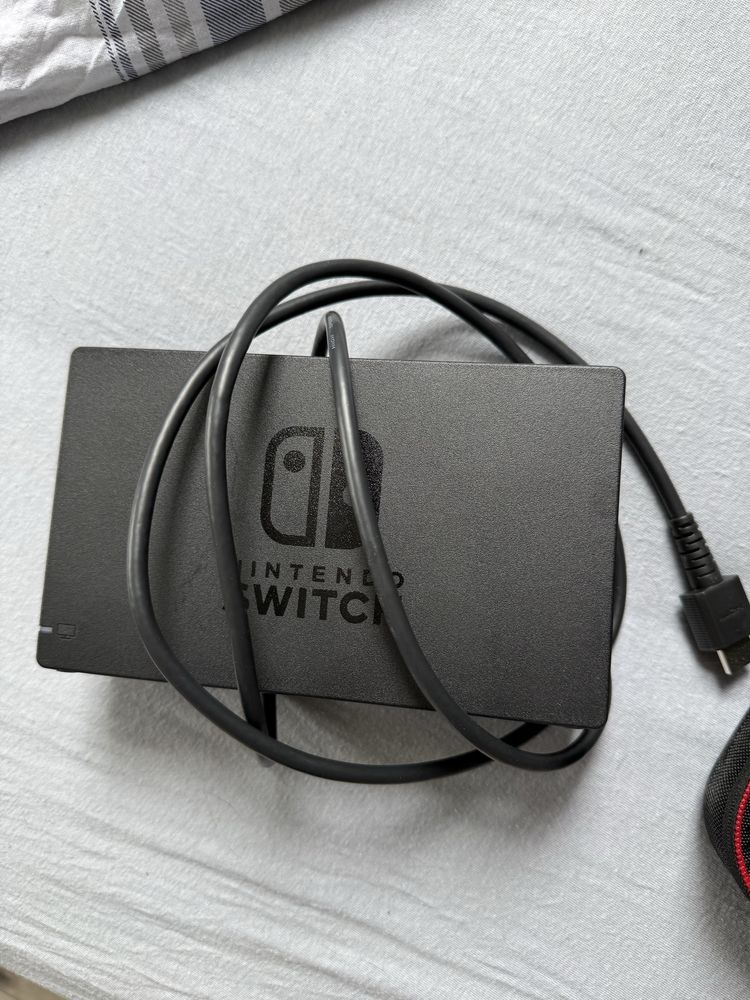 Nintendo Switch + zestaw maddog + 2 gry