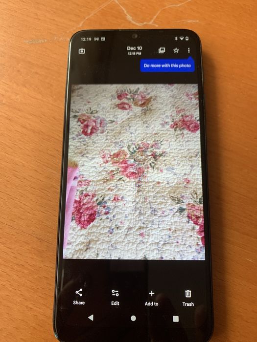 Продається телефон Motorola Moto e7