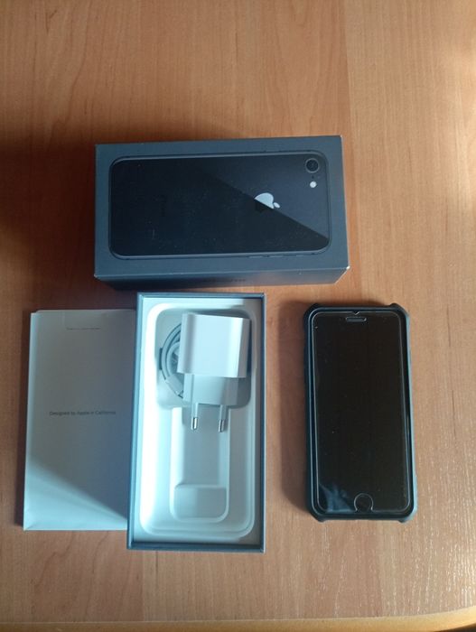 iPhone 8 64gb / PERSKIE OKO