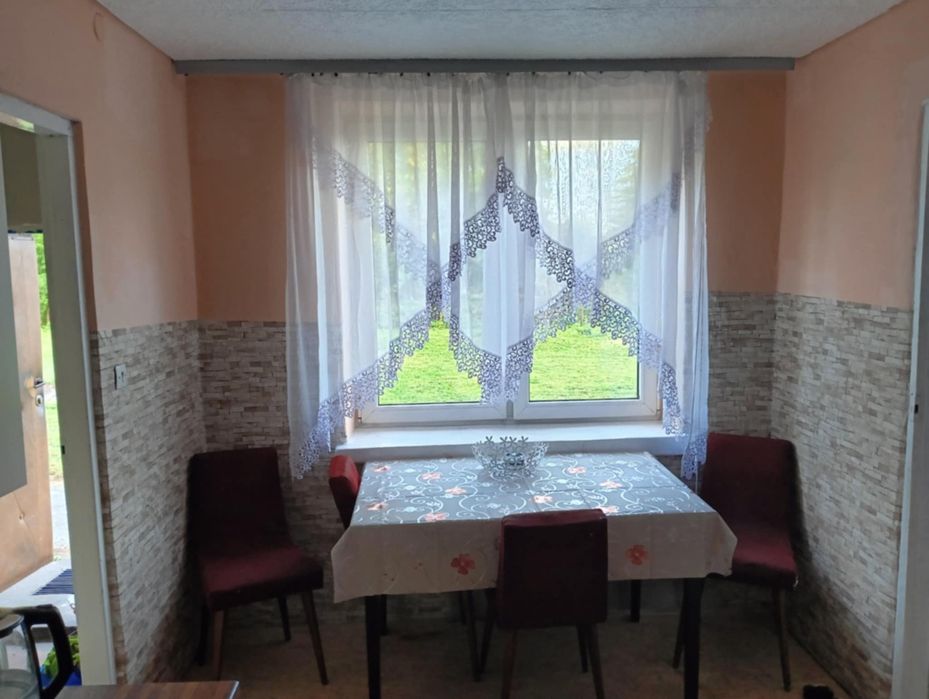Sprzedam dom z działką 1600m2 do remontu, z dużym potencjałem