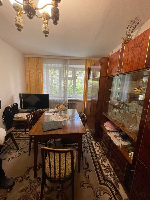 Продаж 2-х кімнатної квартири вул. Тютюнників