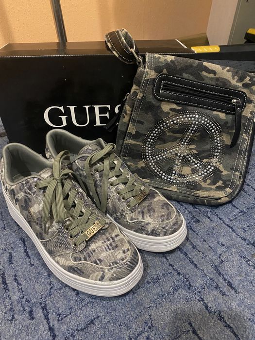 Коосівки GUESS орігінал 27,5 см устілка. Сумка у ПОДАРУНОК