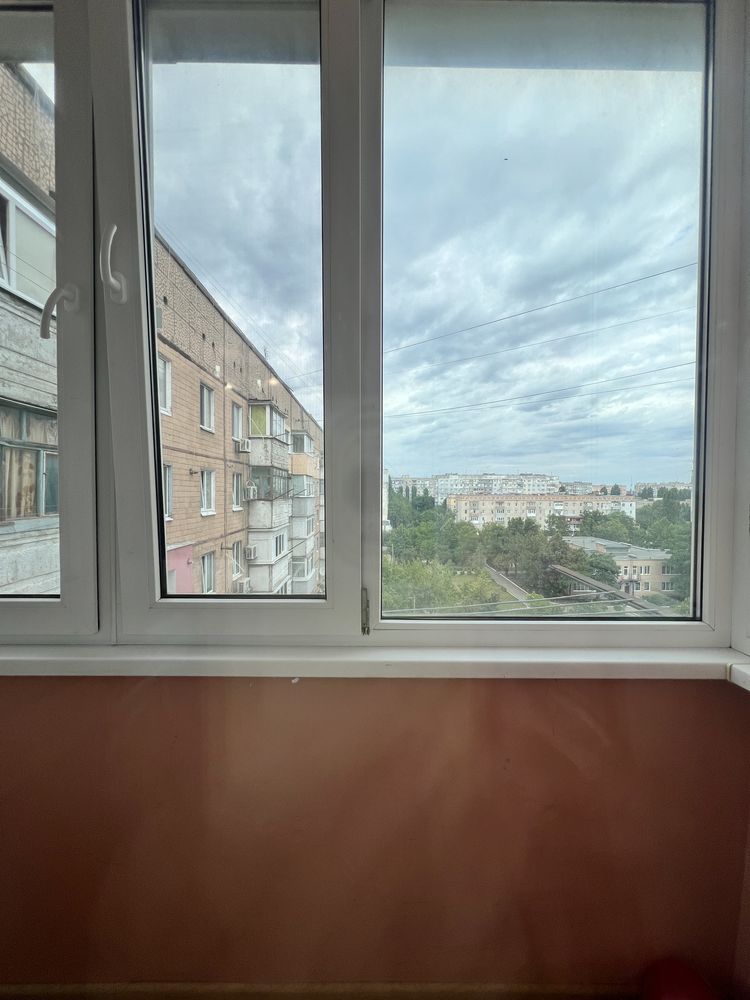 Великогабаритна 1к з АГО на Жадова(Державності), поруч АТБ