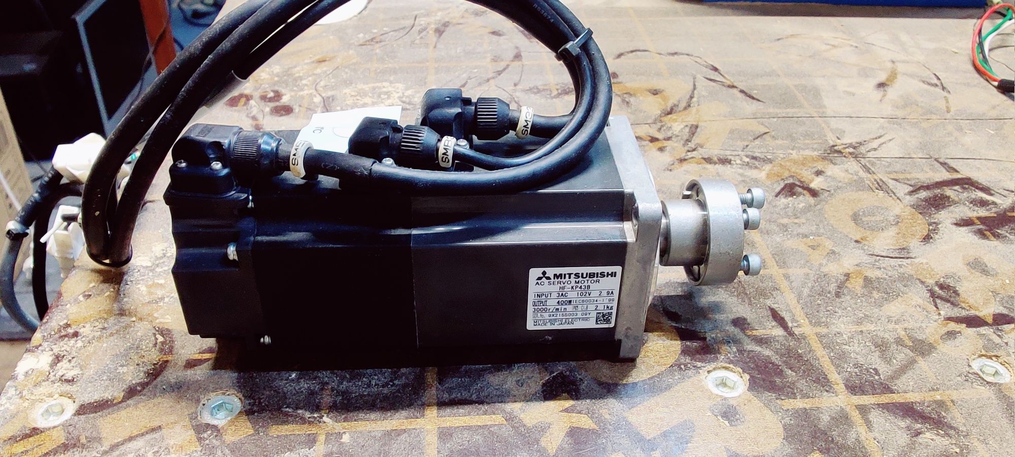 Serwo Mitsubishi 400W z hamulcem.