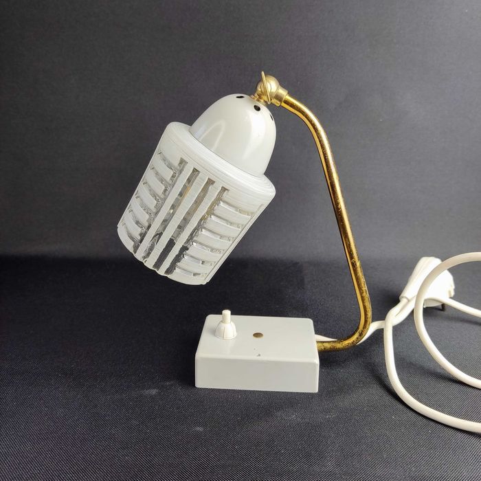 Lampka nocna metalowa z kloszem szklanym - lata 60 - stan bardzo dobry