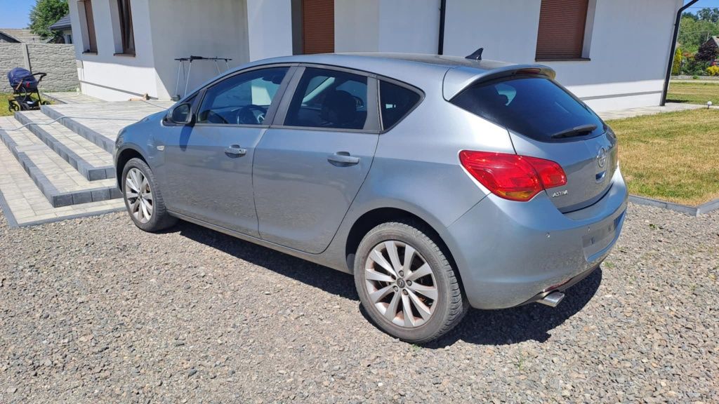 Astra J 1.4t 140km Navi Pdc
