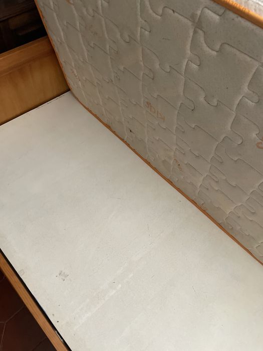 Cama solteiro com gaveta