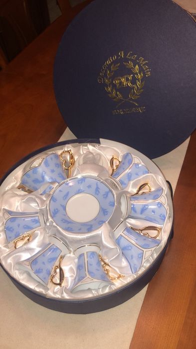 Conjunto de café pintado à mão