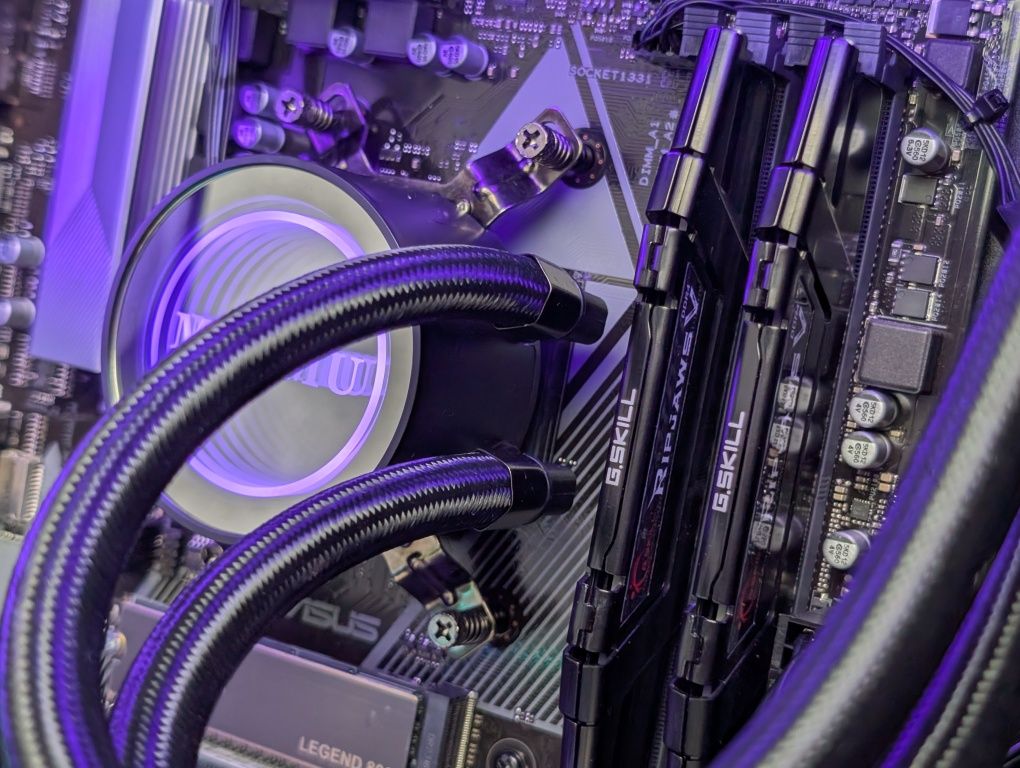Legenda! RYZEN 7-5700X | RTX 3060Ti | SSD 1TB | 650W | XPG