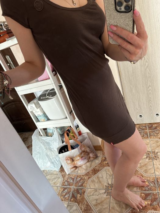 Śliczna brązowa letnia sukienka krótka dekolt