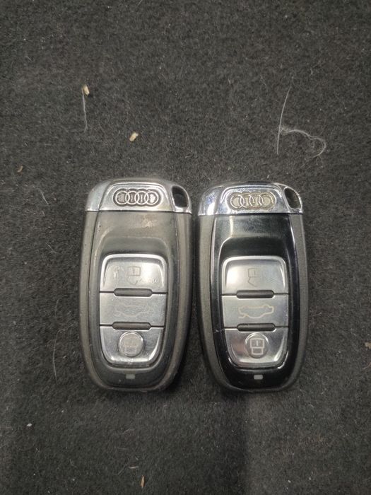 Audi A4 B8 A5 A6 C7 A8 B6 B7 A3 8P kluczyk pilot kluczyki stacyjka