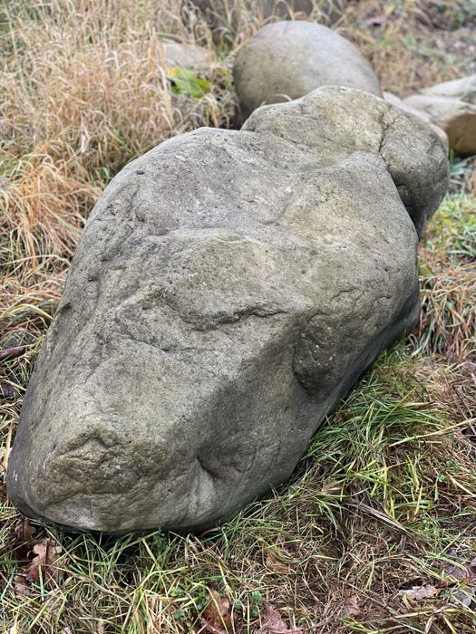 Продам великий річковий камінь для декору