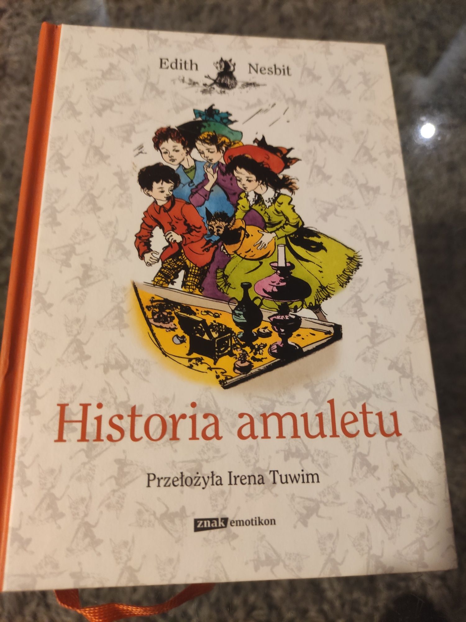 "Historia amuletu" Edith Nesbit - ksiąźka dla dzieci i młodzieży