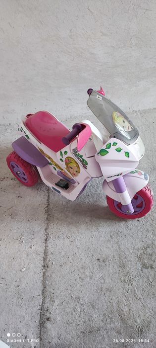 Дитячий мотоцикл peg perego