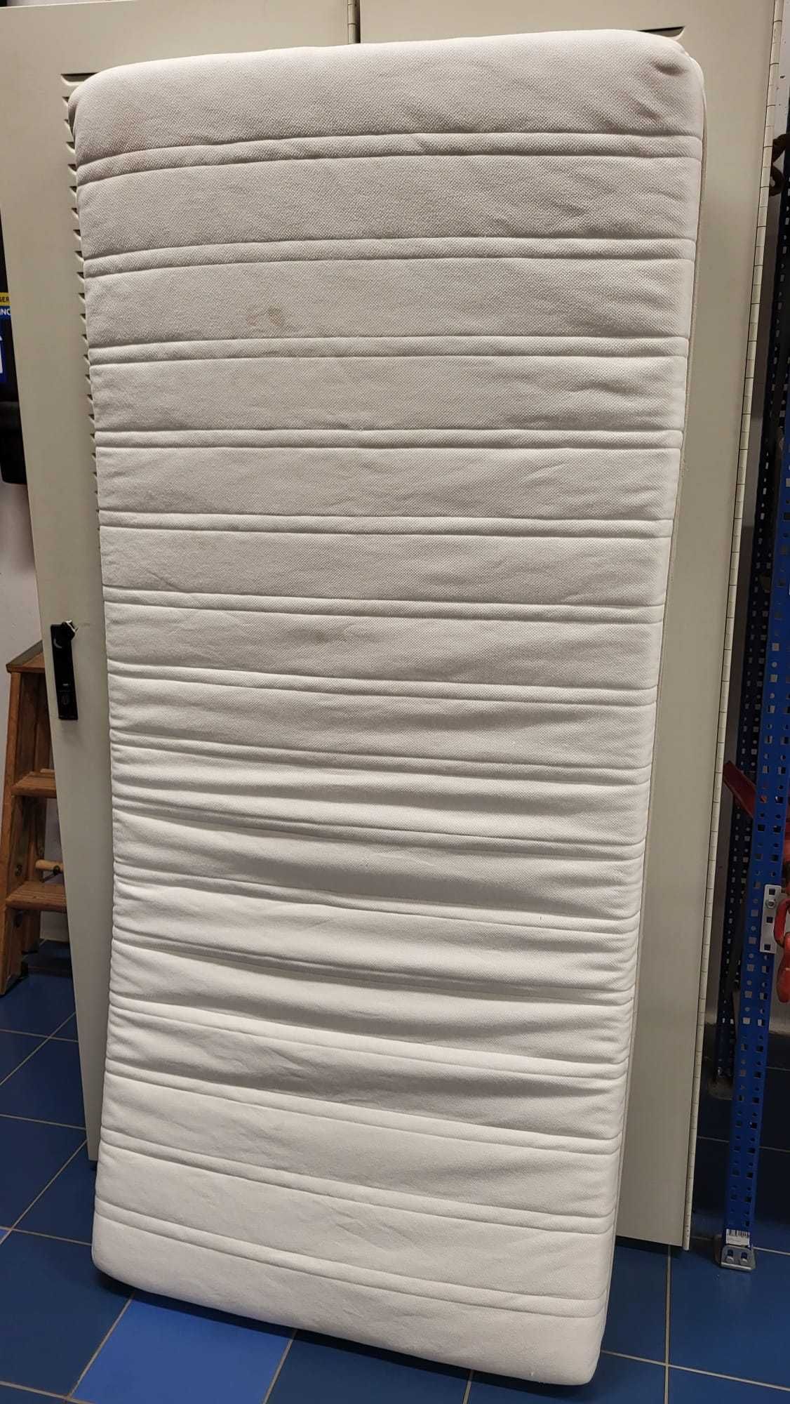 Colchão de espuma IKEA "MALFORS" (Usado)