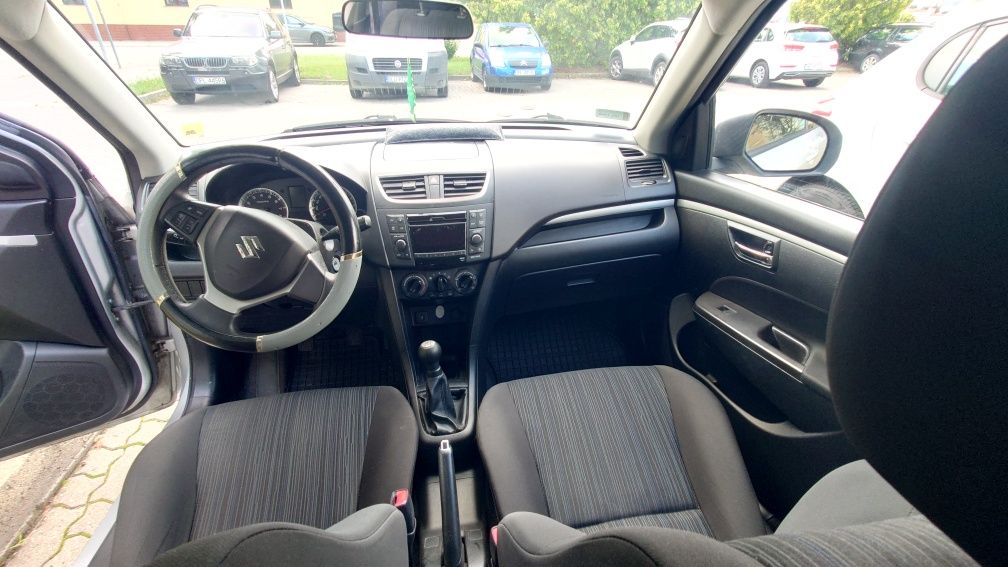 Suzuki Swift 1.2 benzyna niski przebieg