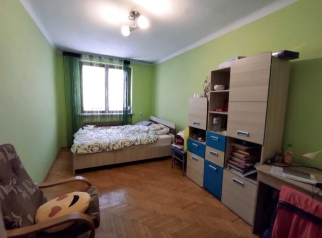 Dom Świętosława nr działki 678/4