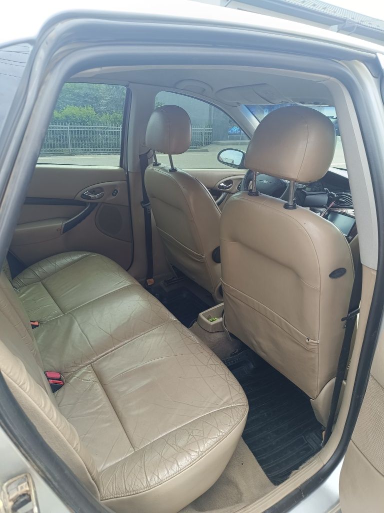 Ford focus 2,0 бензин 2000рік