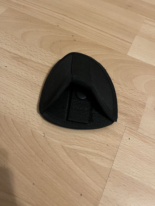 Kabura, etui na kajdanki