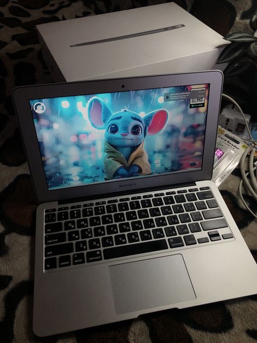 Макбук Macbook Air працює супер