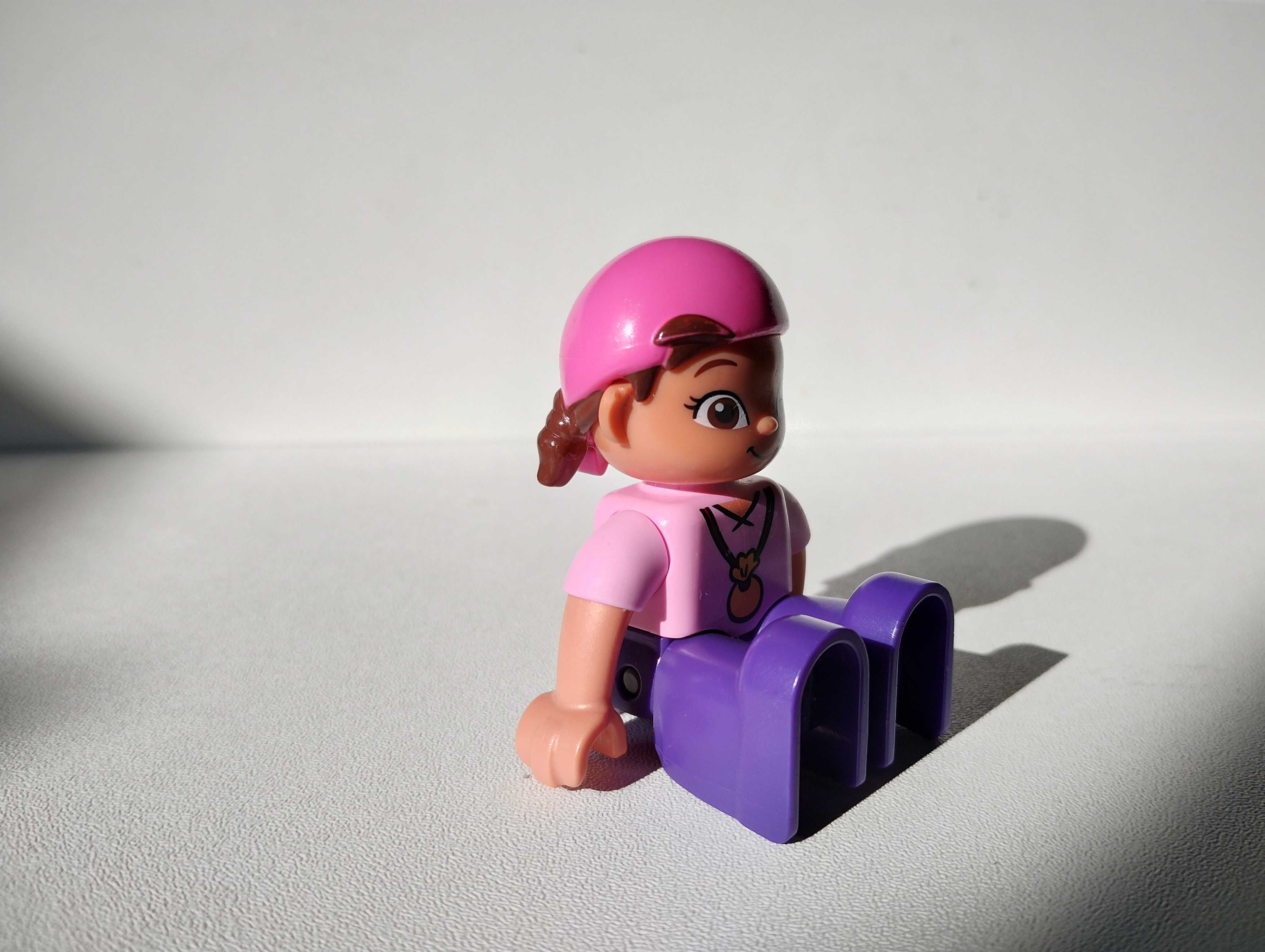 LEGO Duplo Jake i piraci z Nibylandii piratka Iza Izzy