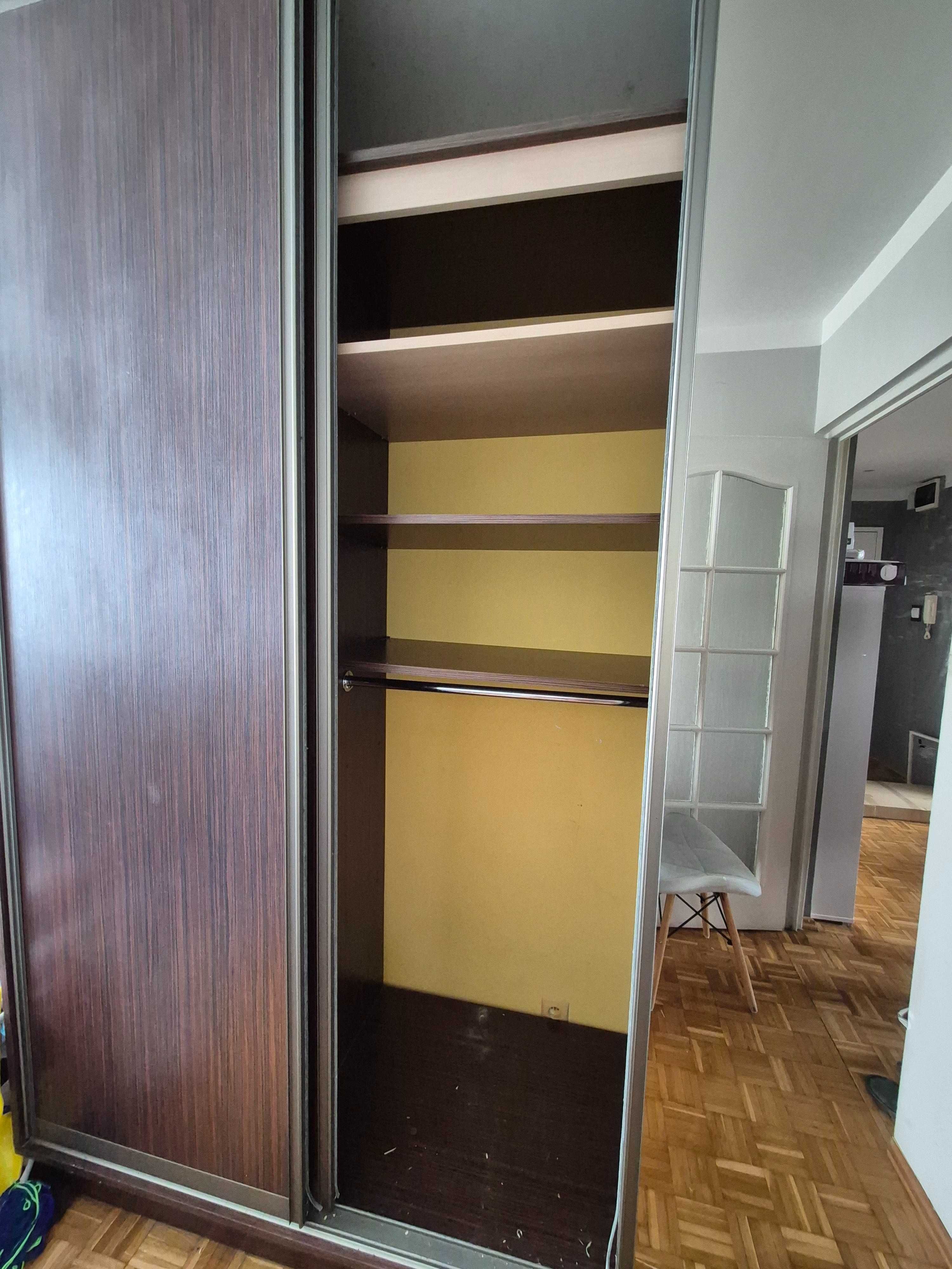 Sprzedam duża szafe