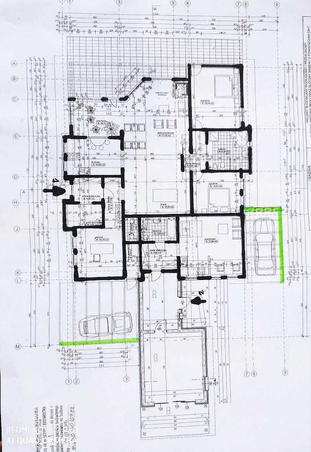 Atrakcyjny dom z oddzielną częścią apartamentową.