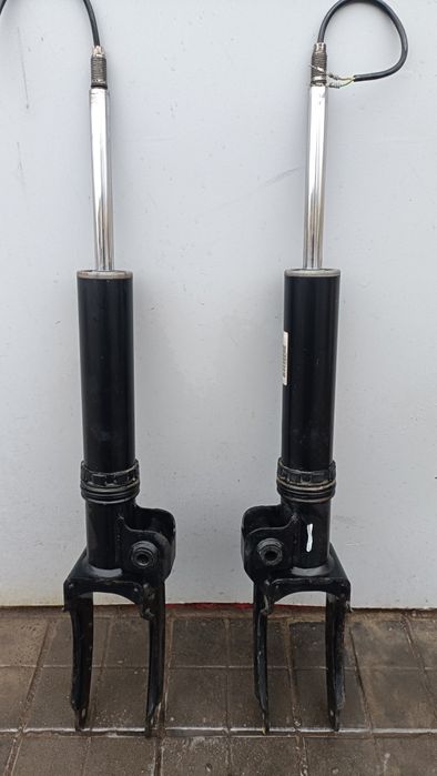 Стойки передние, амортизаторы, пневмо Touareg nf 2013 .7P6.413.032.Q.