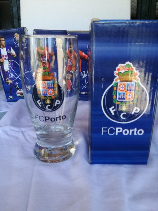 Copos Novos de sumo, cerveja,água do F.C.Porto.