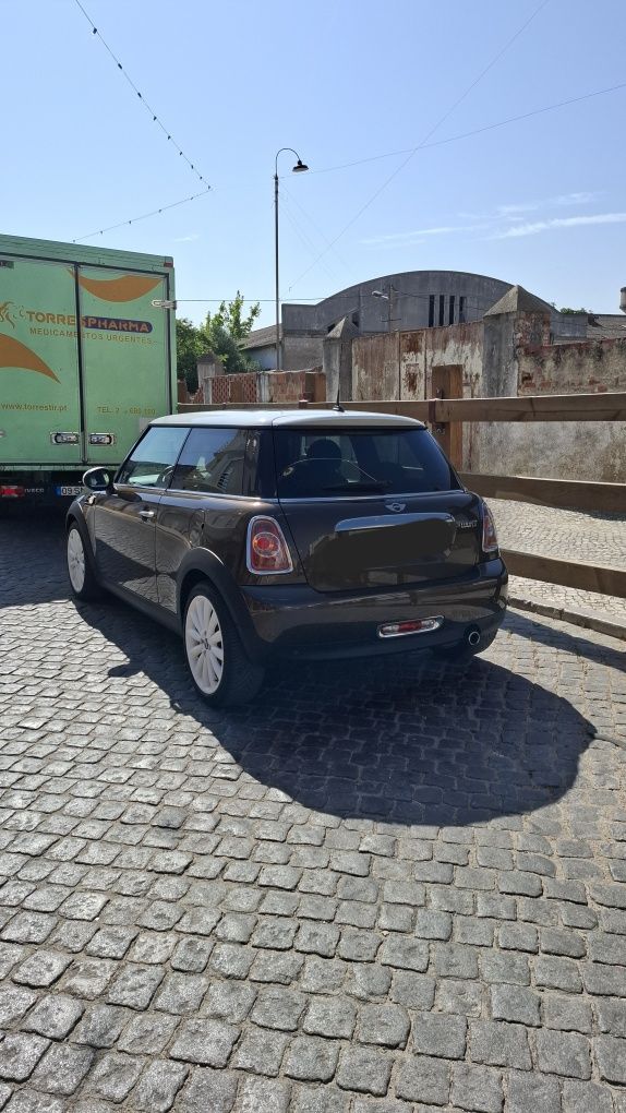 Mini Cooper Hot Chocolate