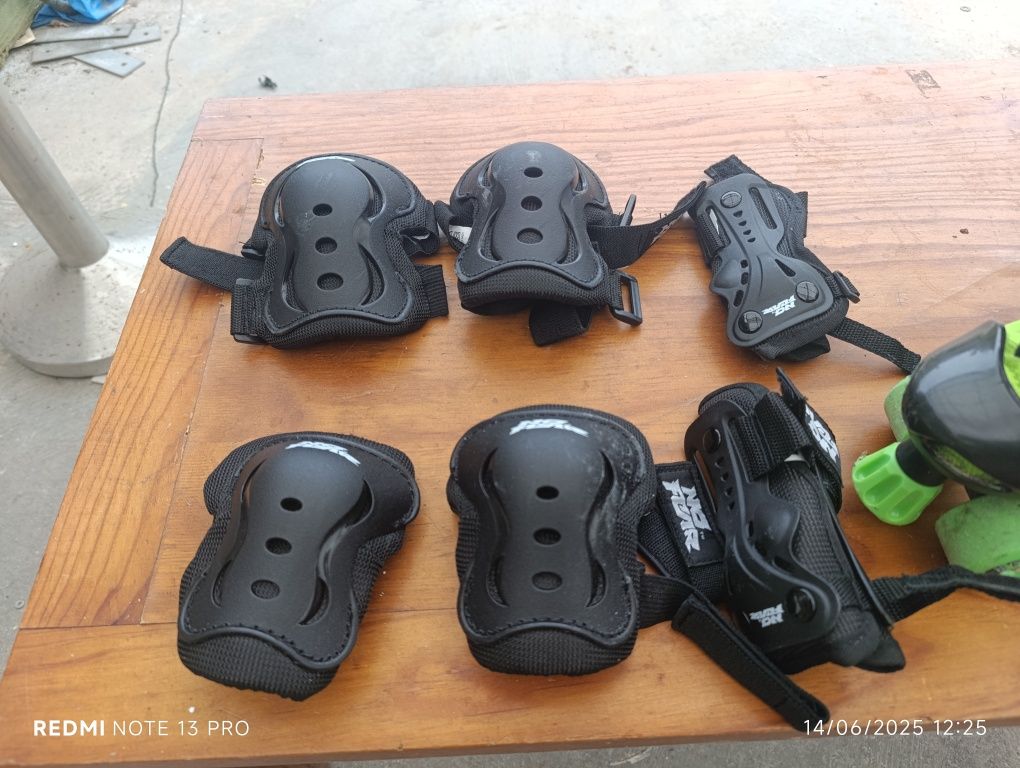 Patins de criança ajustável do 28-32