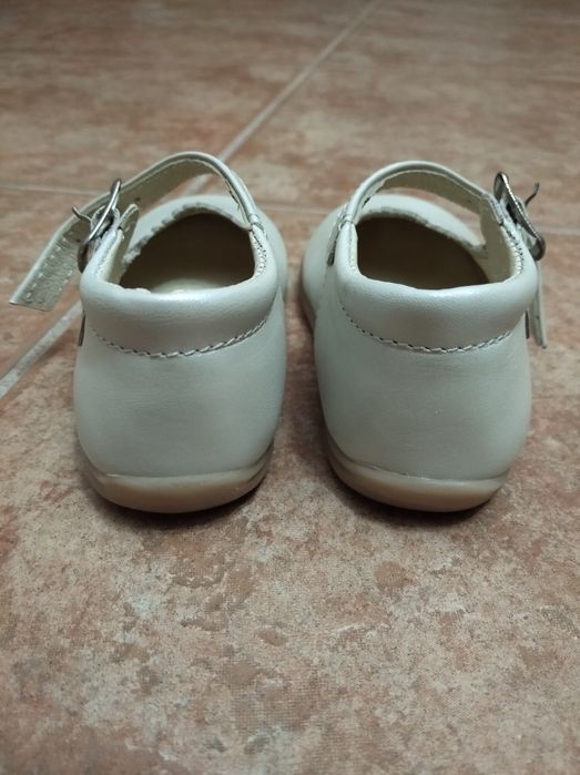 Sapatos da marca Mania do Pé tamanho 20