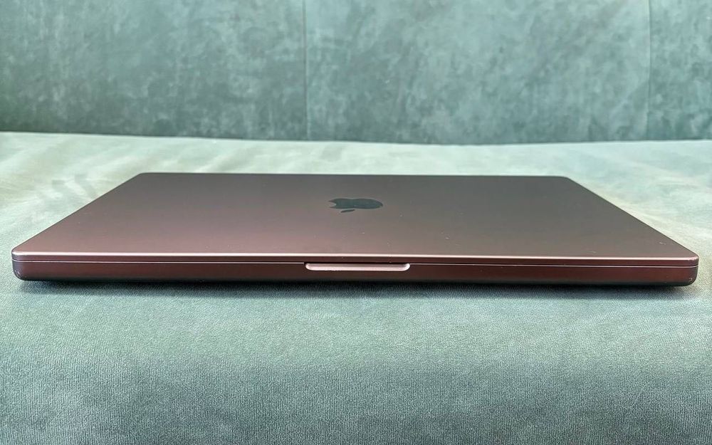 MacBook Pro 16" Space Black Late 2023 M3 max , 96GB , 1TB ssd