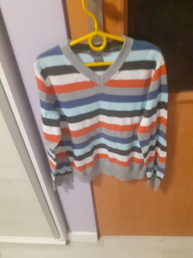 Sweterek chłopięcy rozmiar 120