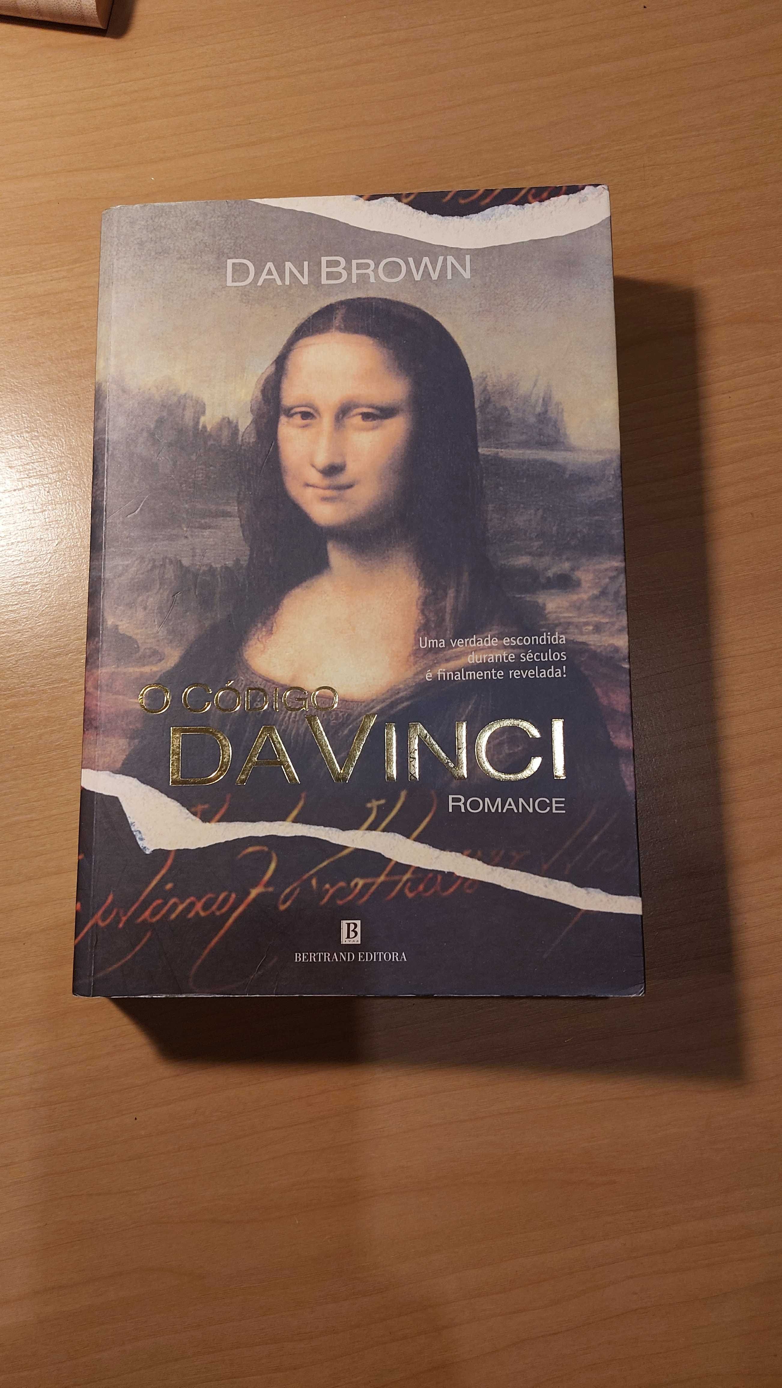 Livro "O Código da Vinci" de Dan Brown