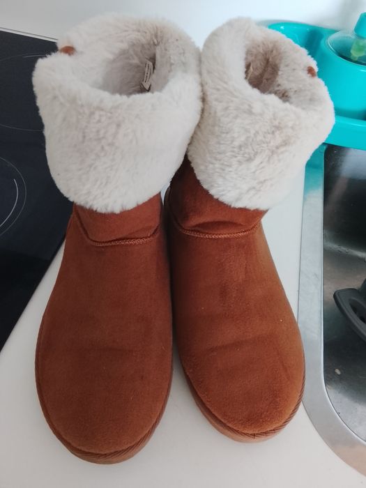 Botinhas semi nova usada