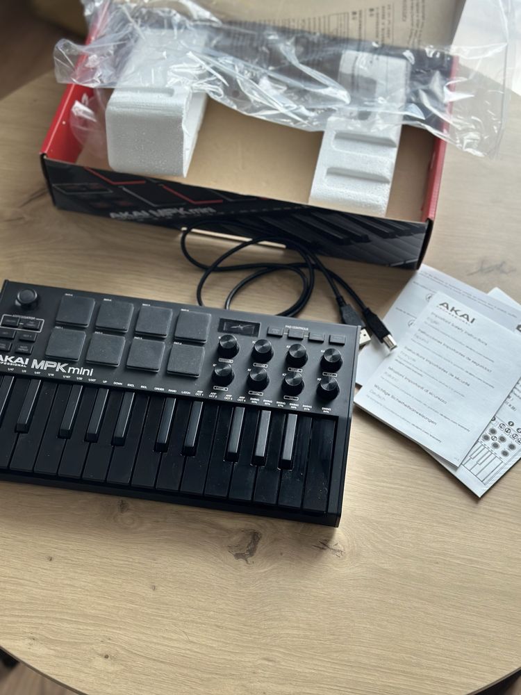 AKAI MPK Mini MK3 – Klawiatura MIDI 25 klawiszy