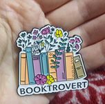 Przypinka Booktrovert